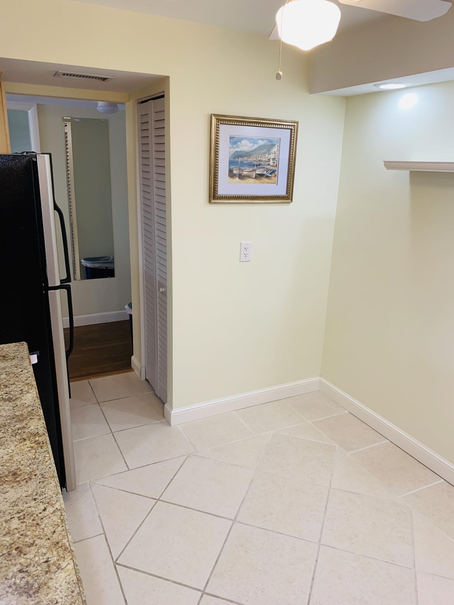 5301 Northwest 2nd Avenue, Unit 207 Boca Raton, FL 33487 - Photo 12 of 17 Kitchen
