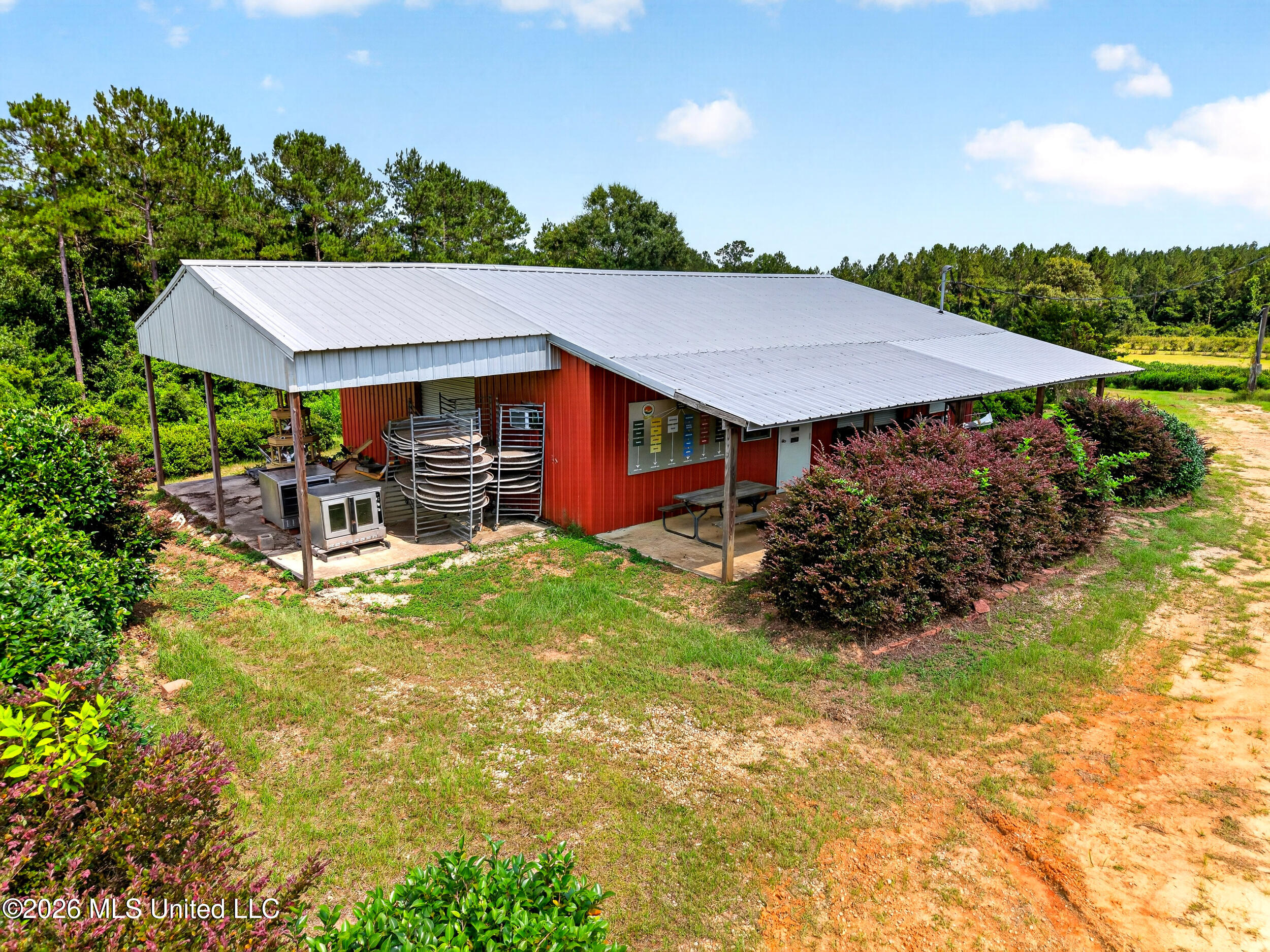 574 Slade Woodward Road Poplarville, MS 39470 - Photo 100 of 106 101_farmbuilding