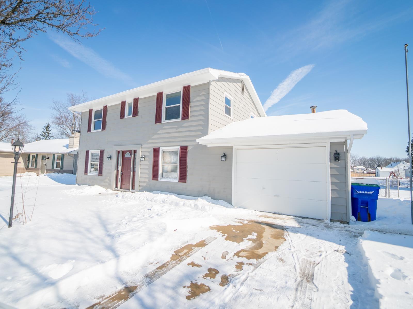9215 Ridgetree Drive Fort Wayne, IN 46819 - Photo 3 of 27
