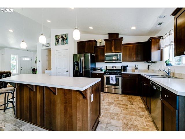 29097 Milliron Road Junction City, OR 97448 - Photo 12 of 32 Gallery Image 12