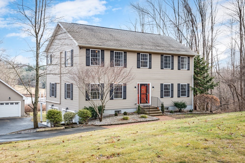 44 Fiskdale Road Brookfield, MA 01506 - Photo 1 of 33
