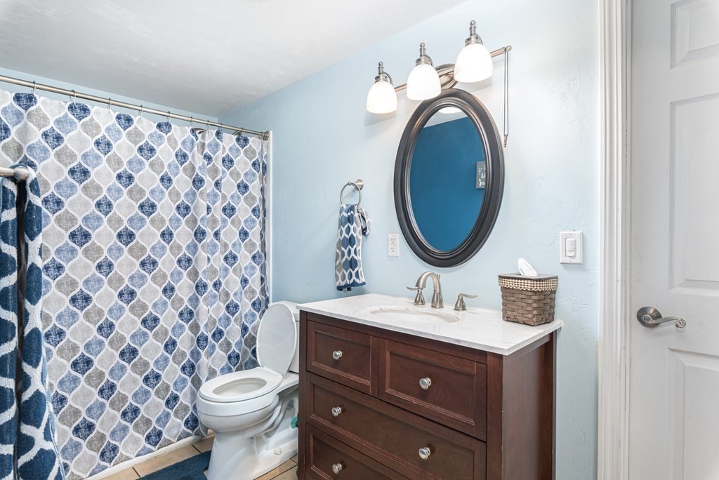 44 Fiskdale Road Brookfield, MA 01506 - Photo 24 of 33