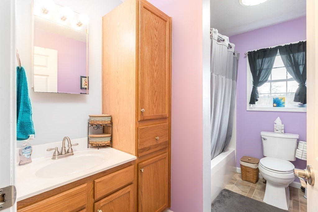 44 Fiskdale Road Brookfield, MA 01506 - Photo 25 of 33
