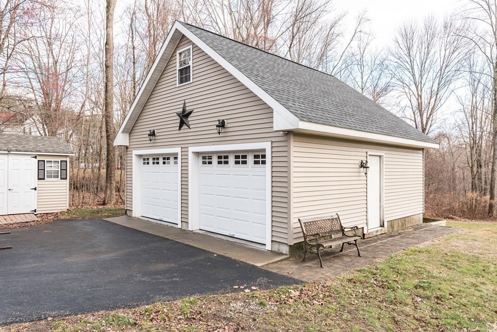 44 Fiskdale Road Brookfield, MA 01506 - Photo 28 of 33