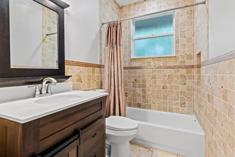 $1,050,000 | 6867 Northwest 107th Terrace, Parkland, FL 33076