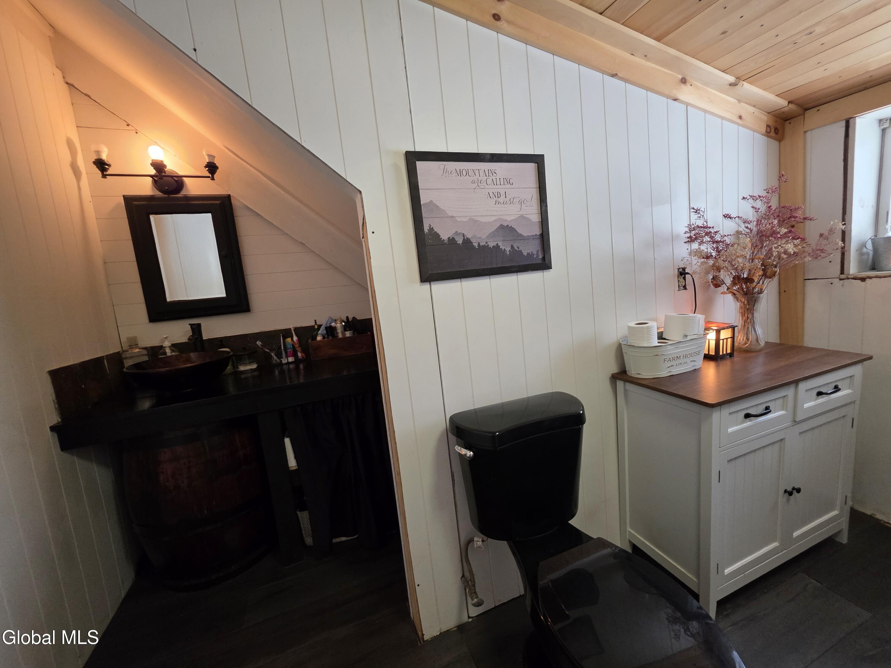 2071 Hwy Rte 20 Cobleskill, NY 12043 - Photo 14 of 57 20260129_112257