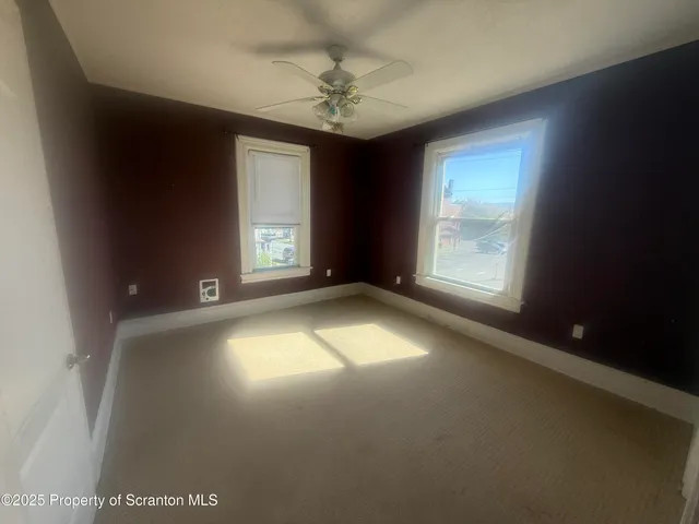 $1,300 | 124-126 10th Avenue, Scranton, PA 18504