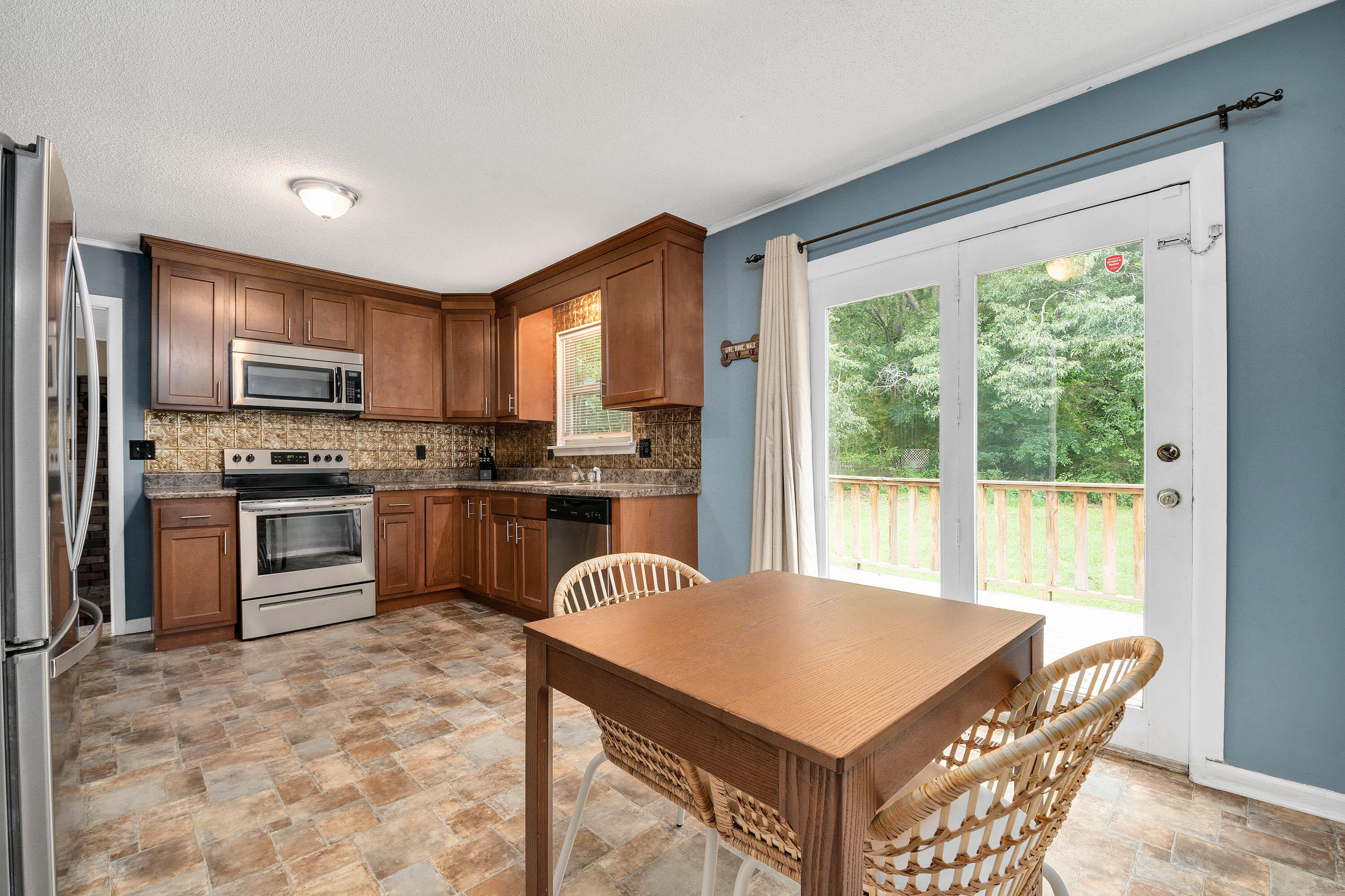 617 Corbley Road Rossville, GA 30741 - Photo 7 of 31 617-Corbley-Rd-8