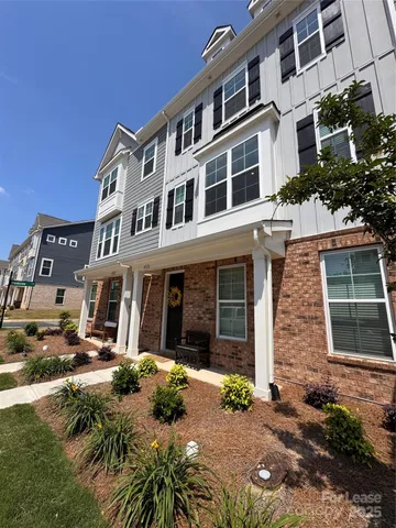 $2,300 | 4326 Reed Creek Drive, Sherrills Ford, NC 28673