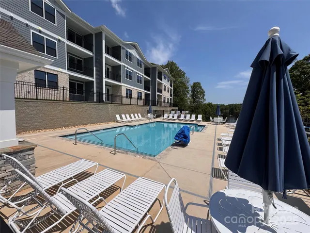 $2,300 | 4326 Reed Creek Drive, Sherrills Ford, NC 28673