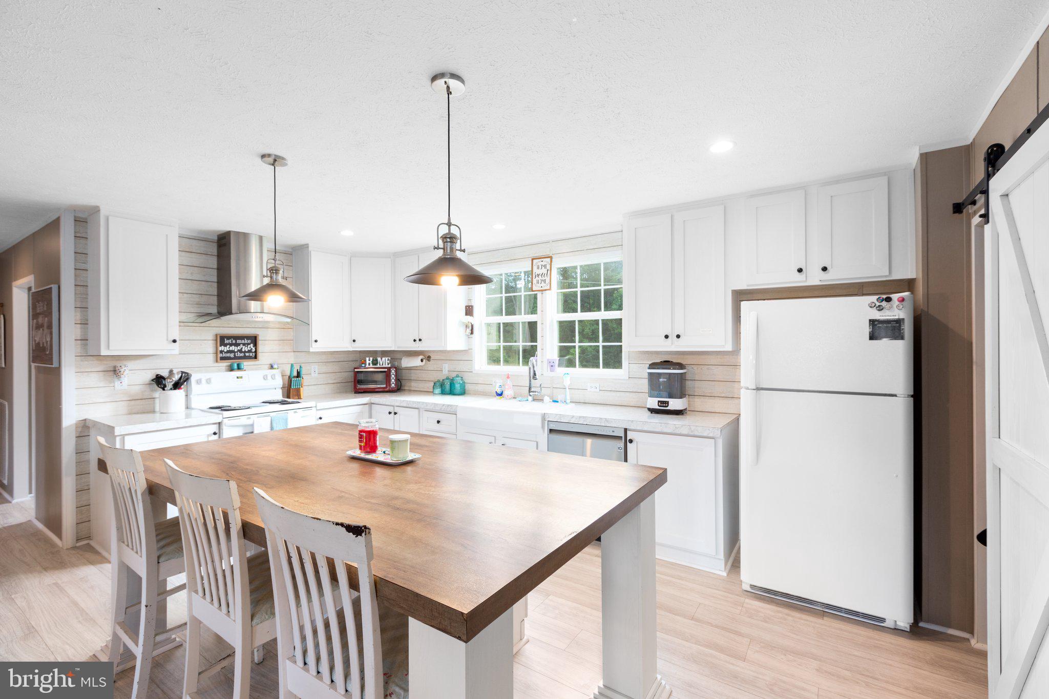 14008 Post Oak Road Spotsylvania, VA 22551 - Photo 18 of 42 Kitchen