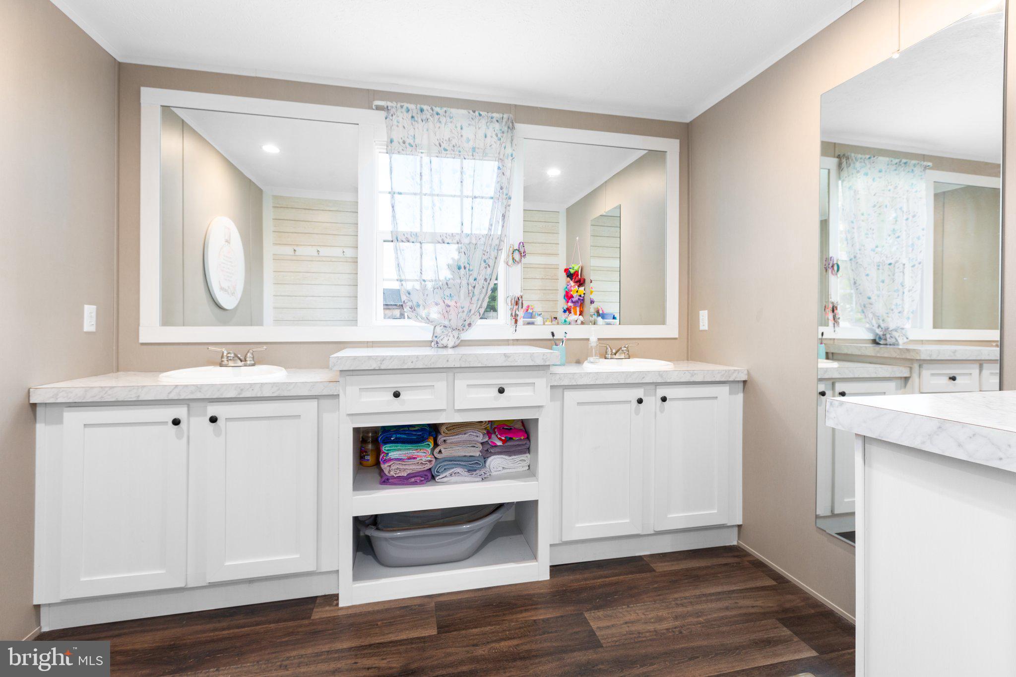 14008 Post Oak Road Spotsylvania, VA 22551 - Photo 31 of 42 Hall Bathroom