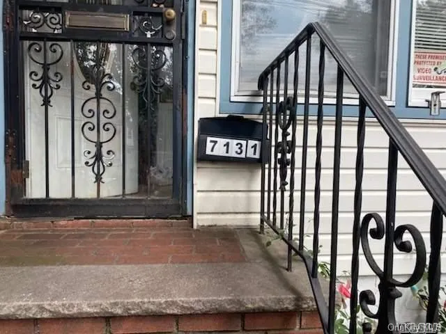 $759,000 | 71-31 66th Road | Middle Village