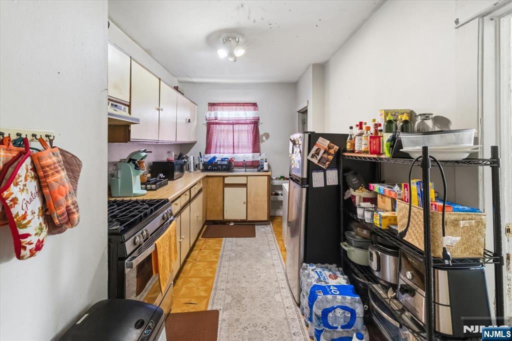 204 Herman Street Hackensack, NJ 07601 - Photo 14 of 33