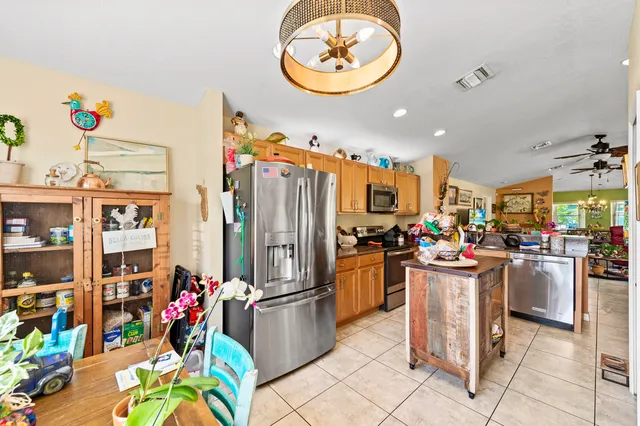 $405,900 | 661 Southeast 25th Drive, Okeechobee, FL 34974