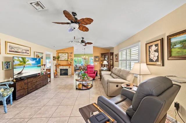 $405,900 | 661 Southeast 25th Drive, Okeechobee, FL 34974