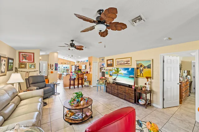 $405,900 | 661 Southeast 25th Drive, Okeechobee, FL 34974