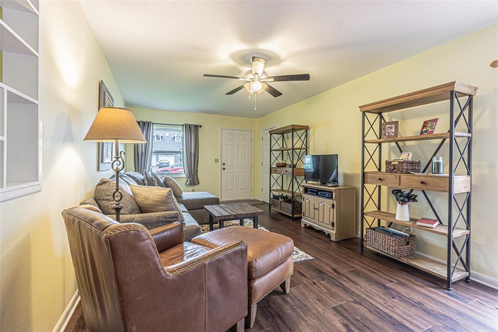 1130 Orange Tree Circle West, Unit C Palm Harbor, FL 34684 - Photo 5 of 32