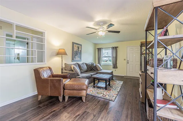 $229,000 | 1130 Orange Tree Circle West, Unit C, Palm Harbor, FL 34684