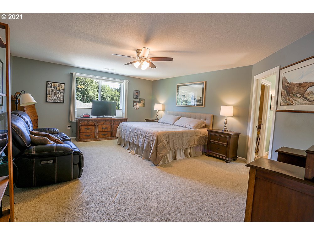 808 North 9th Way Ridgefield, WA 98642 - Photo 13 of 32