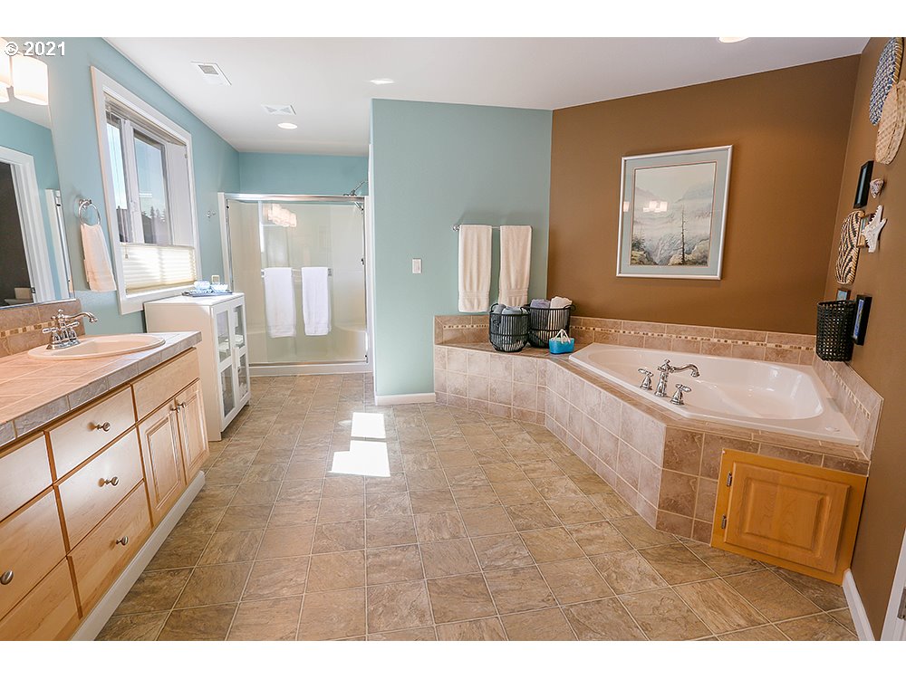 808 North 9th Way Ridgefield, WA 98642 - Photo 15 of 32