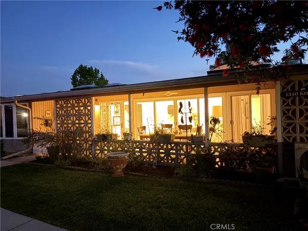 $589,000 | 1340 Kenwood Road, Unit M7156J, Seal Beach, CA 90740
