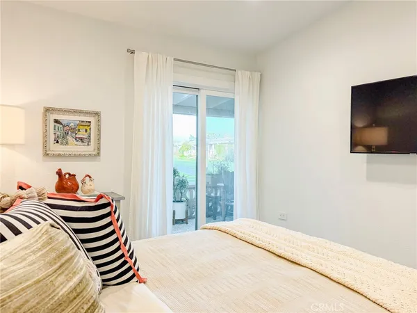$589,000 | 1340 Kenwood Road, Unit M7156J, Seal Beach, CA 90740