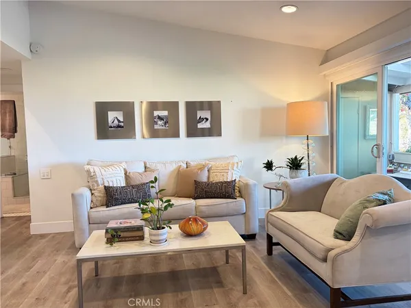 $589,000 | 1340 Kenwood Road, Unit M7156J, Seal Beach, CA 90740