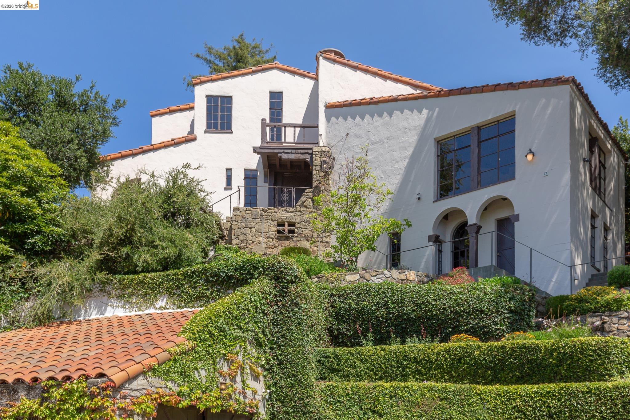 17 Roble Court Berkeley, CA 94705 - Photo 4 of 73