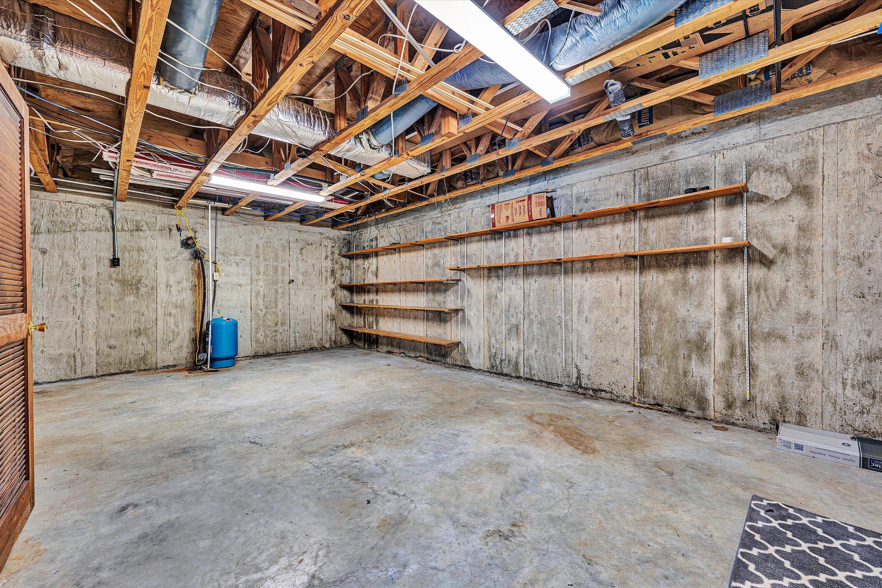 6180 Poage Valley Road Roanoke, VA 24018 - Photo 30 of 46 30-DSC01410