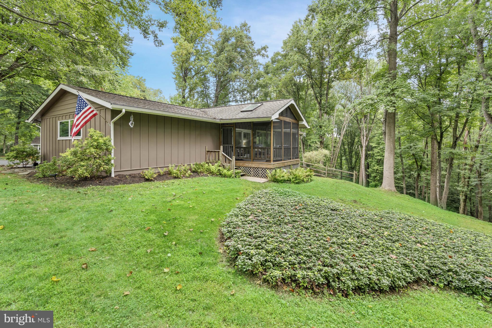 210 North Spring Valley Road Wilmington, DE 19807 - Photo 49 of 63 Outside view of screened in porch