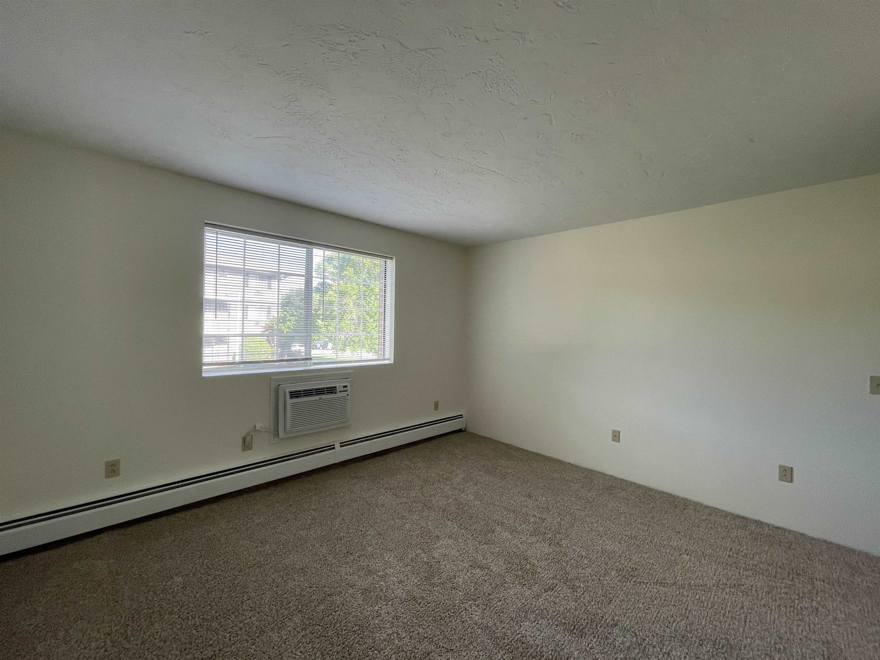 385 Huse Road, Unit 15 Manchester, NH 03103 - Photo 22 of 42