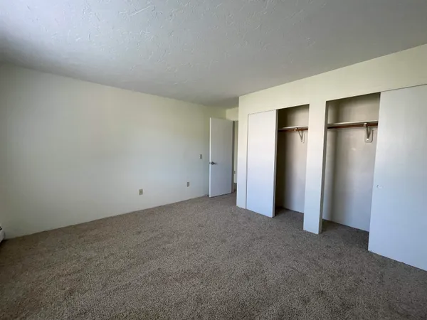 $1,891 | 385 Huse Road, Unit 15, Manchester, NH 03103