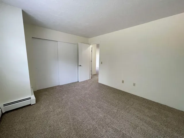 $1,891 | 385 Huse Road, Unit 15, Manchester, NH 03103