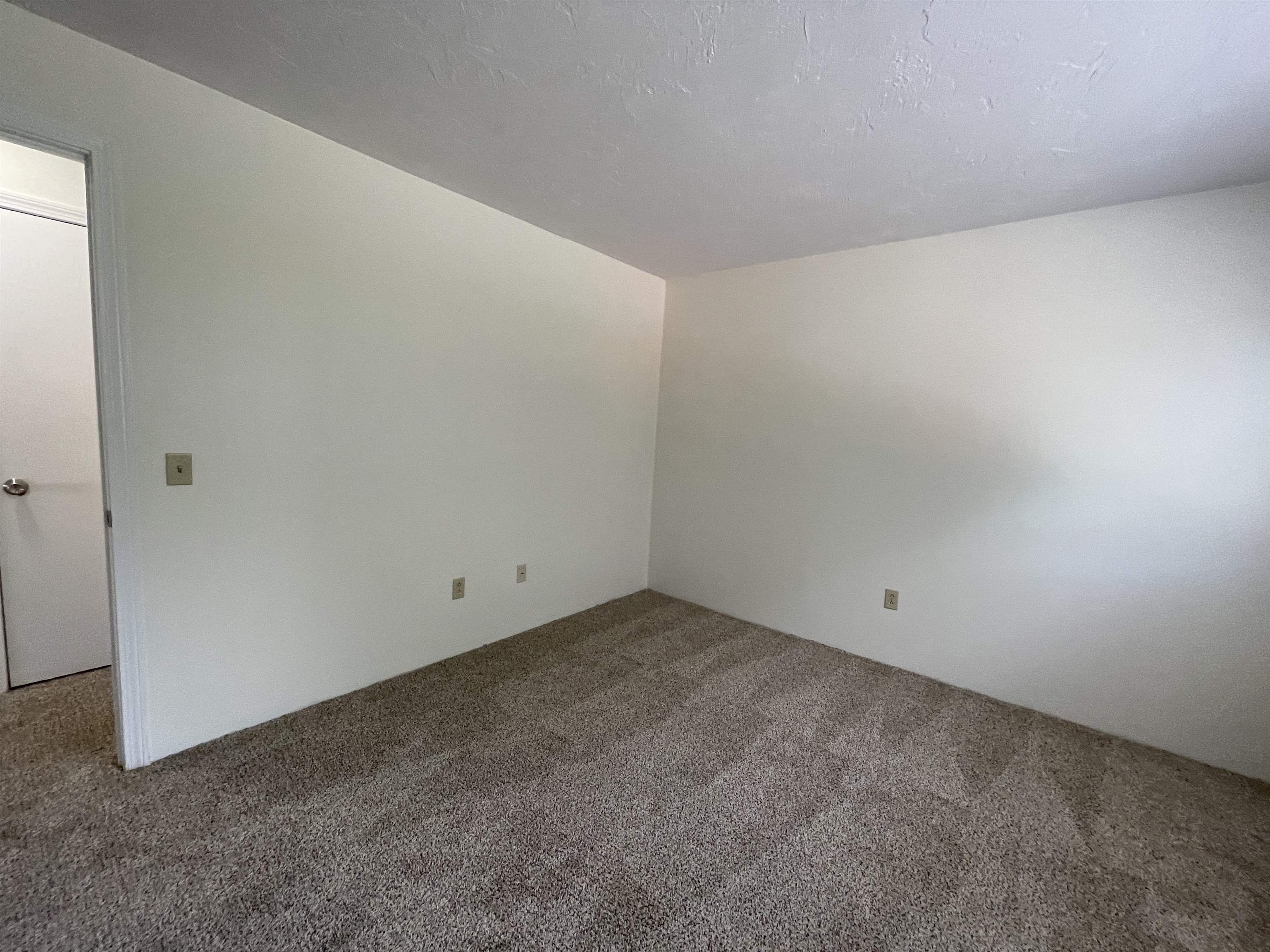 385 Huse Road, Unit 15 Manchester, NH 03103 - Photo 30 of 42