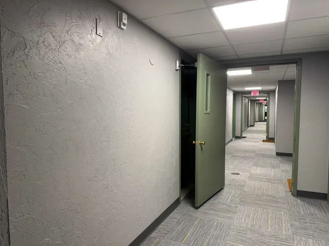 $1,891 | 385 Huse Road, Unit 15, Manchester, NH 03103