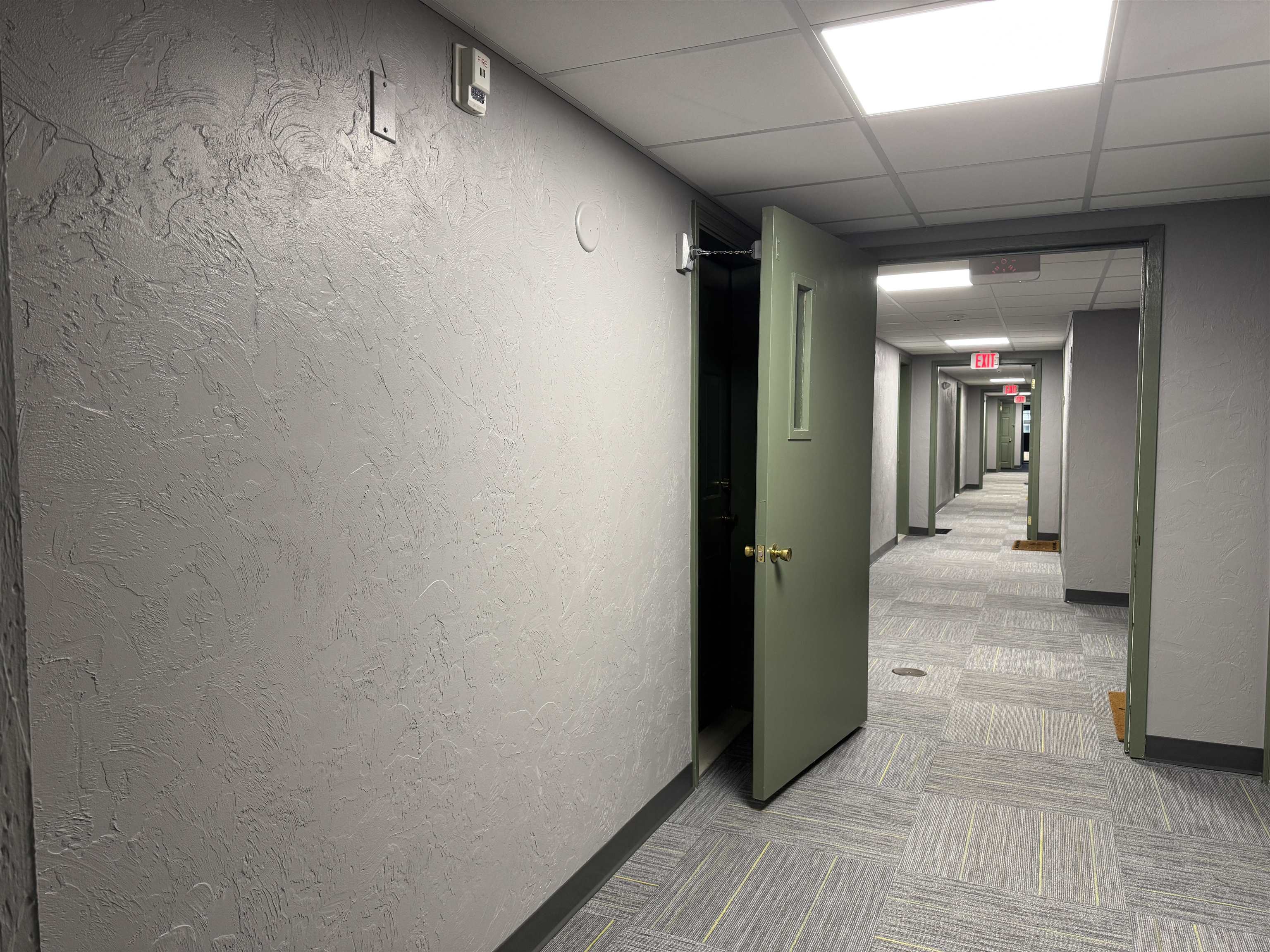 385 Huse Road, Unit 15 Manchester, NH 03103 - Photo 41 of 42