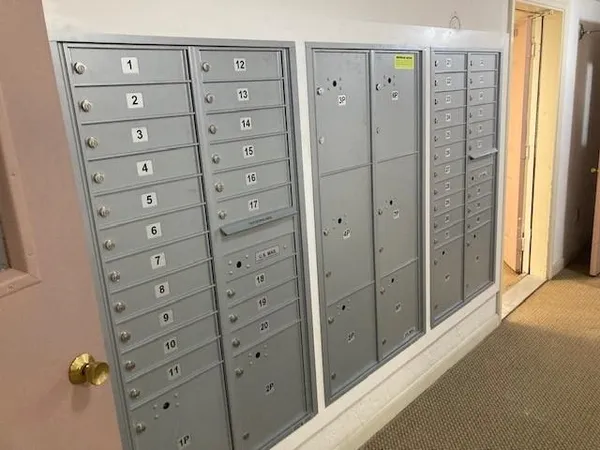 $1,891 | 385 Huse Road, Unit 15, Manchester, NH 03103