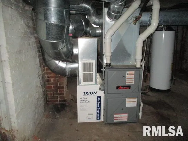 $63,750 | 241 North Chambers Street, Galesburg, IL 61401