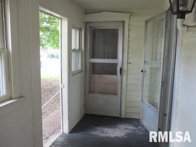 $63,750 | 241 North Chambers Street, Galesburg, IL 61401