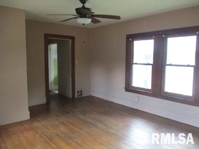 $63,750 | 241 North Chambers Street, Galesburg, IL 61401