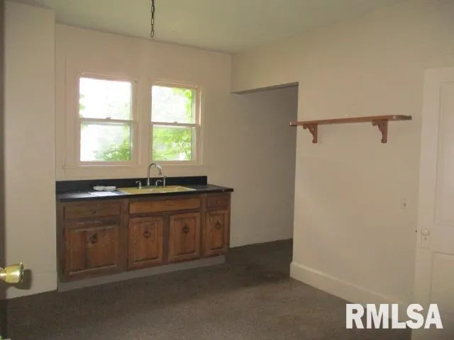 $63,750 | 241 North Chambers Street, Galesburg, IL 61401