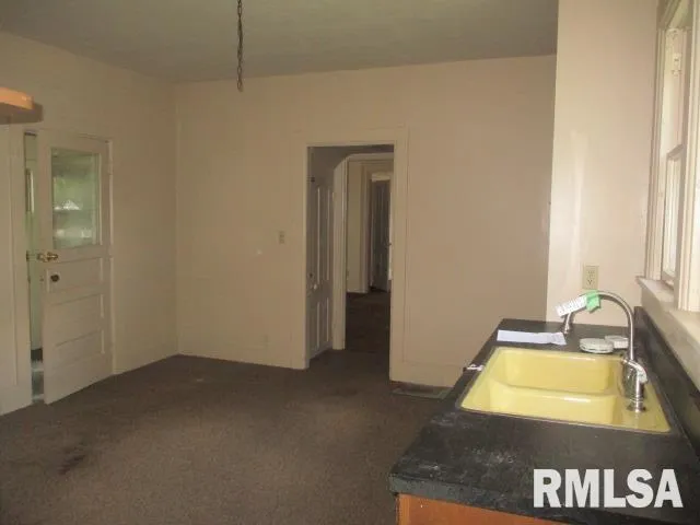 $63,750 | 241 North Chambers Street, Galesburg, IL 61401