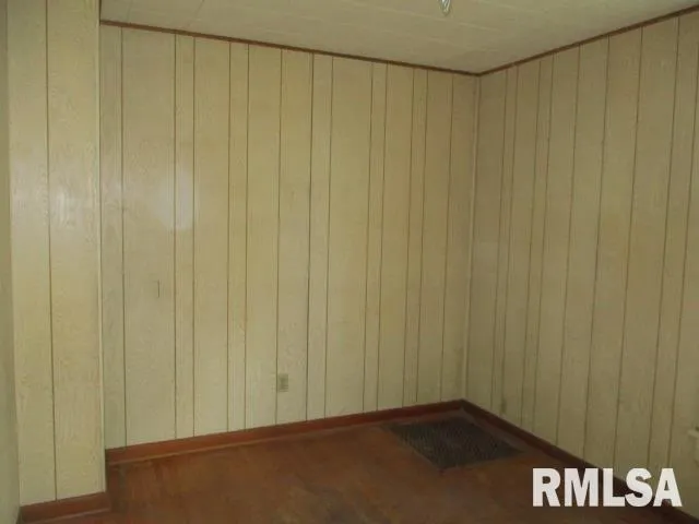 $63,750 | 241 North Chambers Street, Galesburg, IL 61401