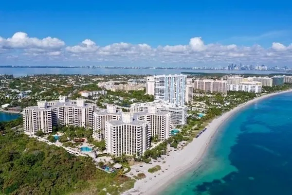 $1,550,000 | 1111 Crandon Boulevard, Unit C902, Key Biscayne, FL 33149