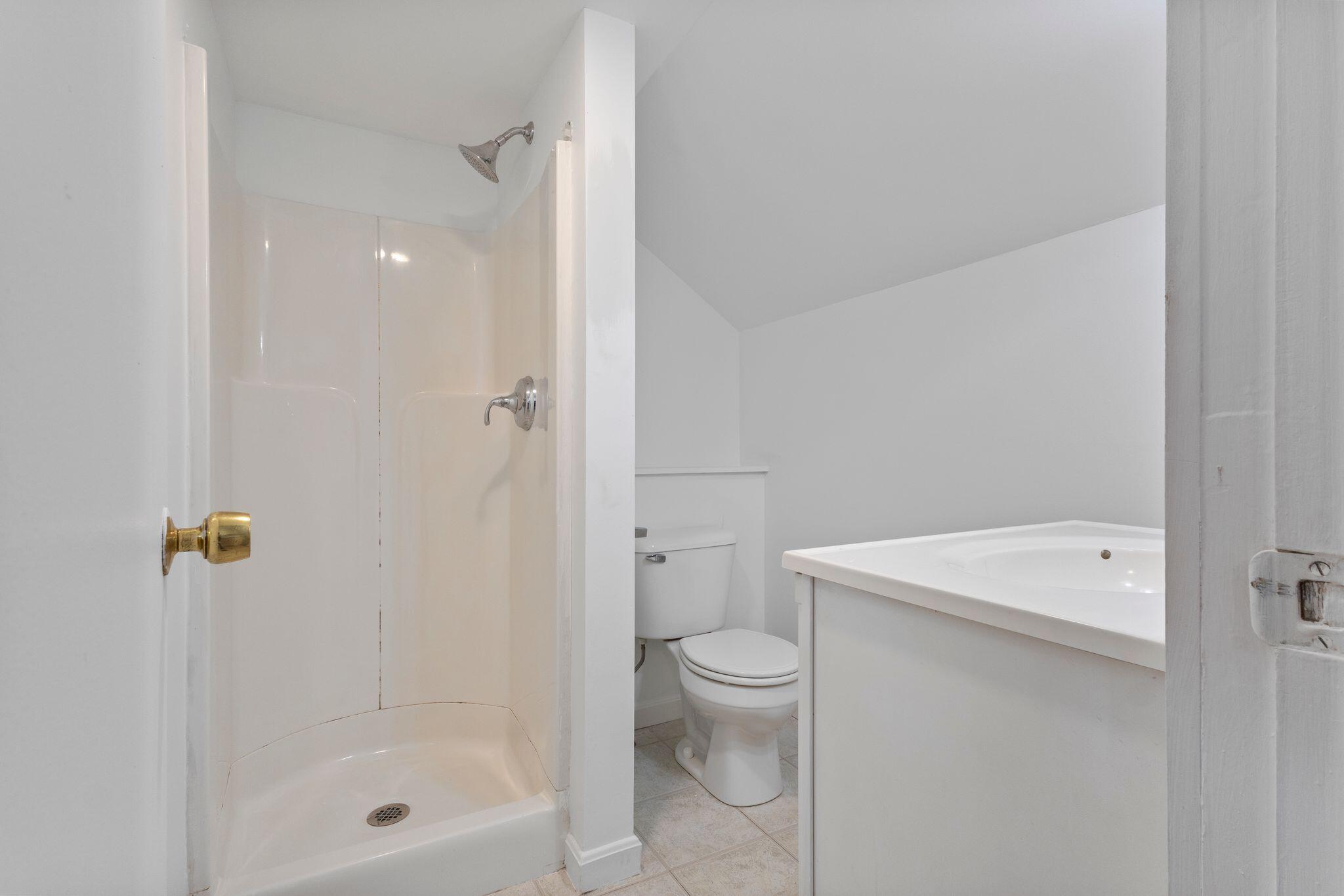 216 Middle Road Falmouth, ME 04105 - Photo 31 of 54 216_Middle_Rd_33