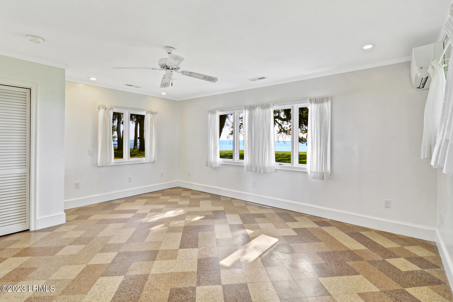 71 Fort Fremont Road St. Helena Island, SC 29920 - Photo 33 of 50 Owner Suite