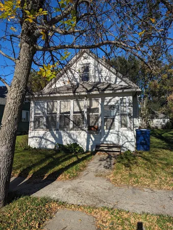 $67,000 | 212 2nd Avenue, Enderlin, ND 58027