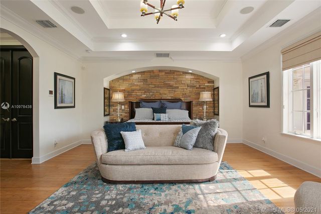 $3,800,000 | 170 Ocean Boulevard, Golden Beach, FL 33160