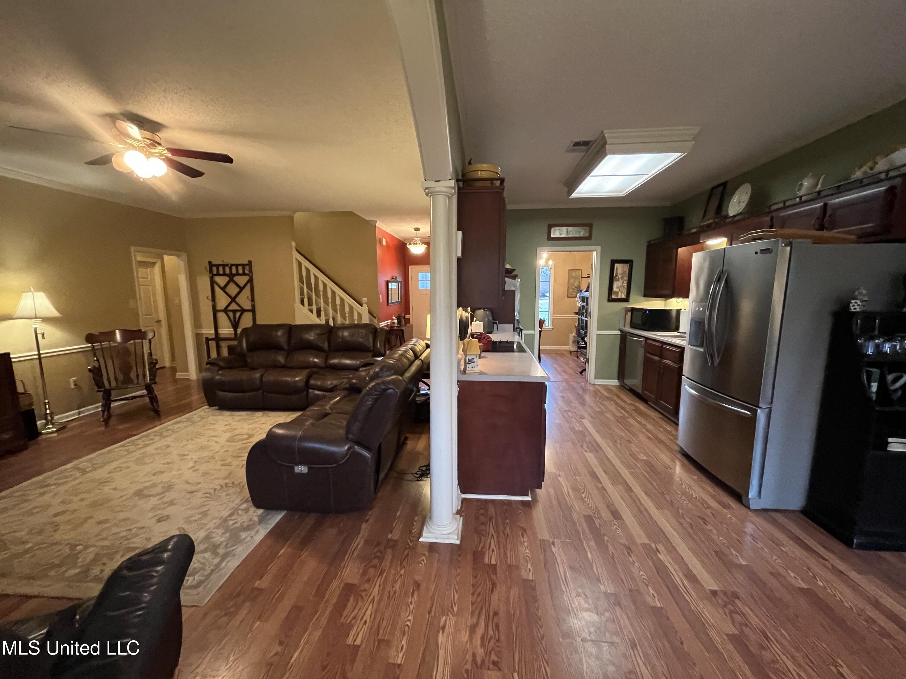 5725 Malone Road Olive Branch, MS 38654 - Photo 14 of 54 20230309_222353650_iOS